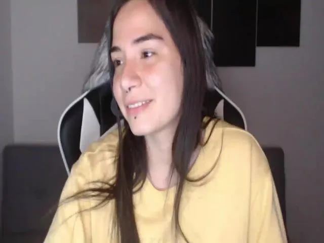 Live sex webcam photo for LycanGirl #261151830