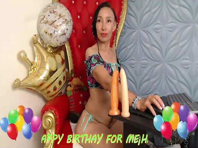 Live sex webcam photo for BlowMommy #252415086