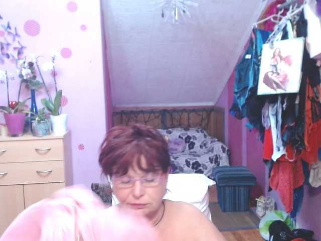 Live sex webcam photo for Elmira63 #241310255