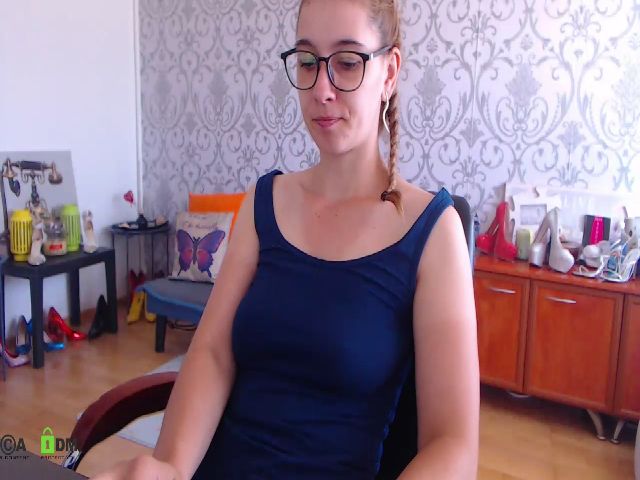 Live sex webcam photo for Bella_antonia #255853415