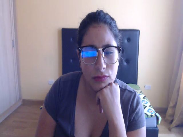 Live sex webcam photo for Aishafoxxx #261588811