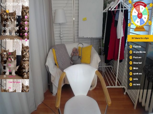 Live sex webcam photo for StayWild21 #255663247