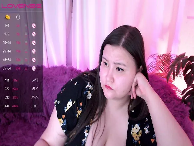 Live sex webcam photo for MinaMosss #256333394