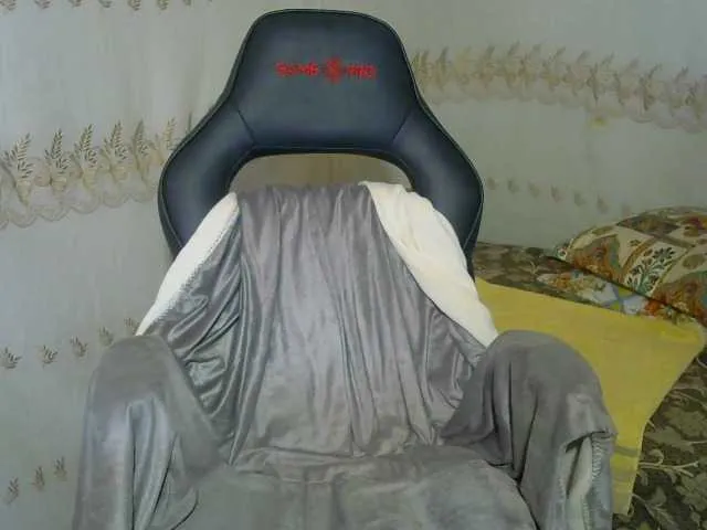 Live sex webcam photo for xxdaryaxx #241256613