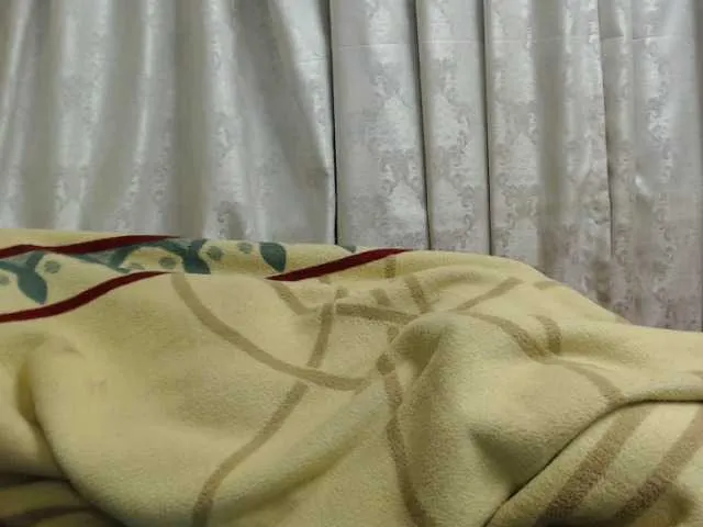 Live sex webcam photo for LillyBee #241342972