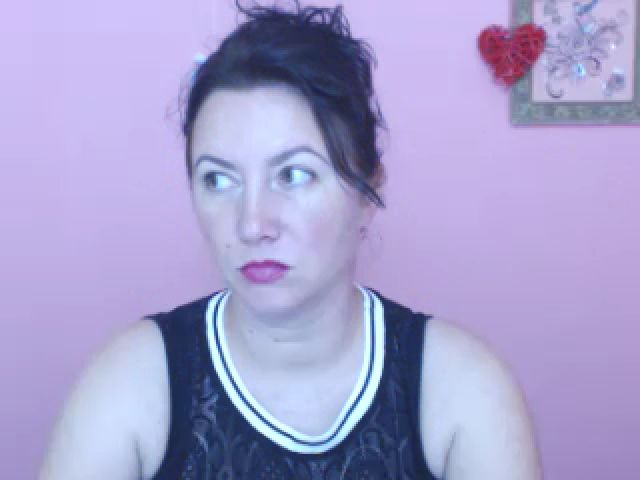 Live sex webcam photo for LexiFox_ #260553511