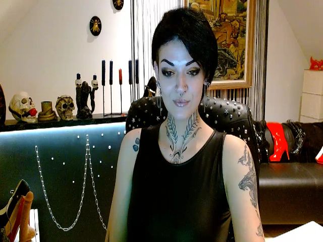 Live sex webcam photo for DaemonInk #259504675