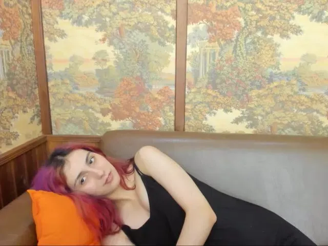 Live sex webcam photo for SarahBanks #262391475