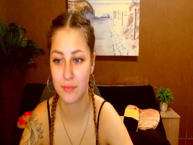 Live sex webcam photo for MsDream_ #261322631