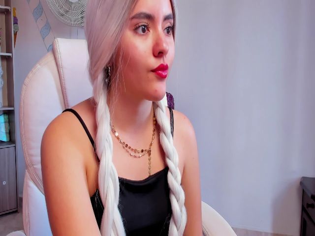 Live sex webcam photo for Tasha_cooper1 #258650147