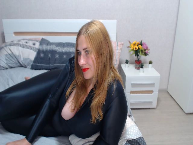 Live sex webcam photo for Fendralisa #257784496