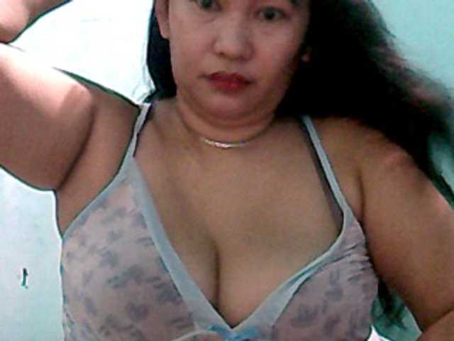 Live sex webcam photo for wildmom4u #241229357