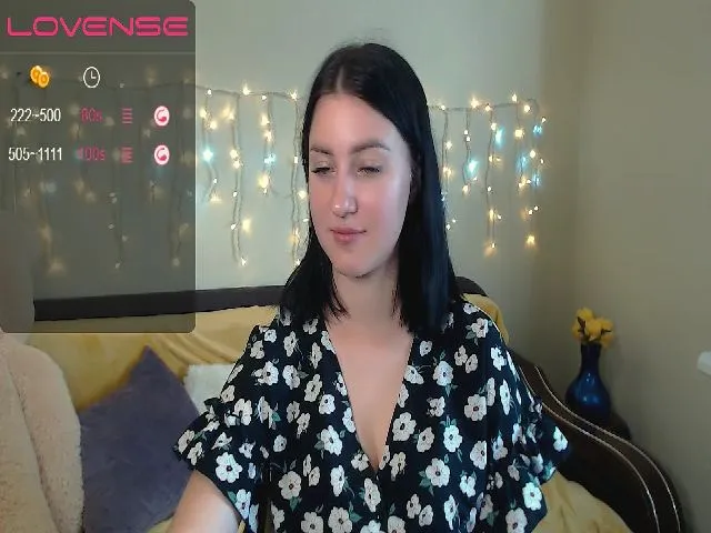 Live sex webcam photo for JenniferGill #263532970