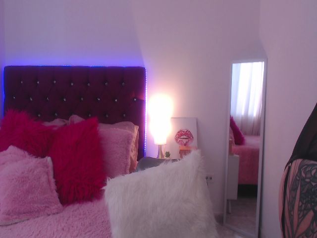 Live sex webcam photo for SamPuckett #262069696