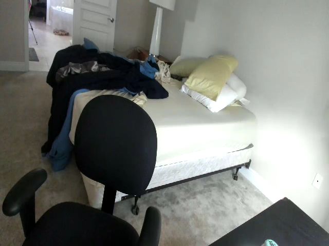 Live sex webcam photo for Domme_Jeans #254285633