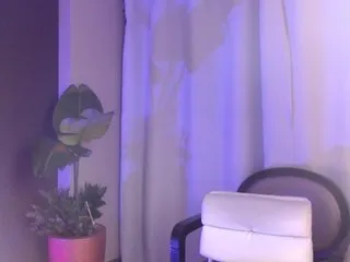 Live sex webcam photo for ErikaBenz #240619556