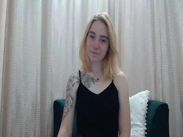Live sex webcam photo for RedBerryy #255559868