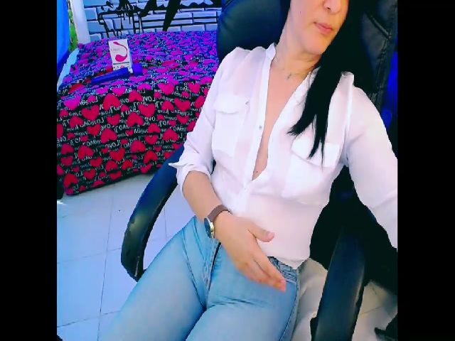 Live sex webcam photo for Sashabreck #287860113