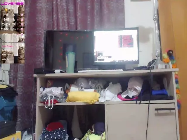 Live sex webcam photo for Meganhill_ #259494626