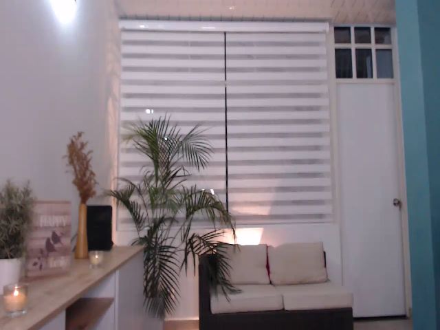 Live sex webcam photo for AngelaMar #253640304