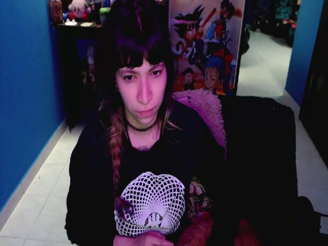 Live sex webcam photo for umaru_michae #255063575