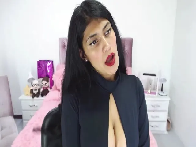 Live sex webcam photo for PeytonBrunett #259180367