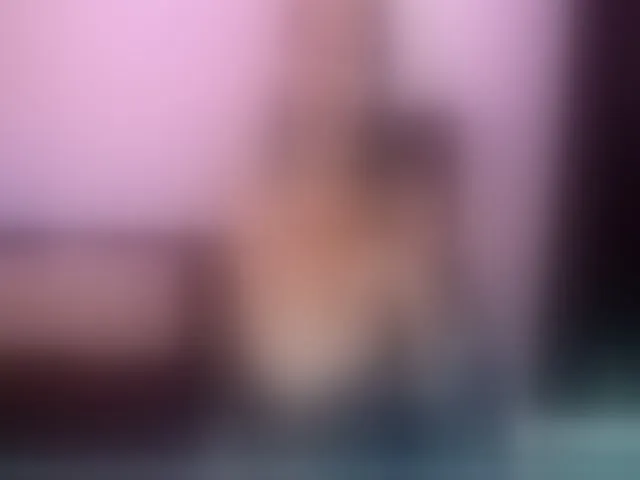 Live sex webcam photo for MaiiAngel #264459424
