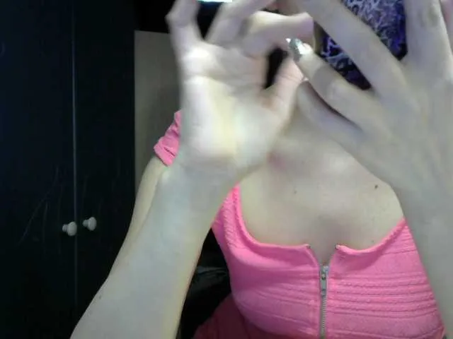 Live sex webcam photo for VIPGERL99 #246475599