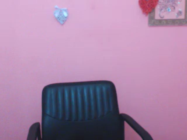 Live sex webcam photo for JiMiola #260719046