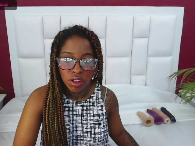 Live sex webcam photo for samantaafox #246553761