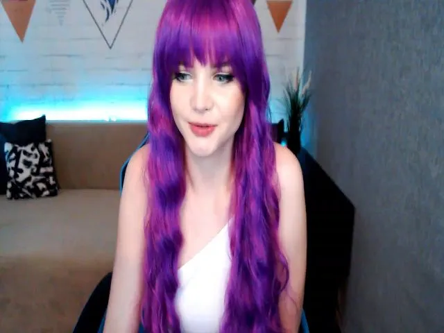 Live sex webcam photo for MonicaHigh #252731092