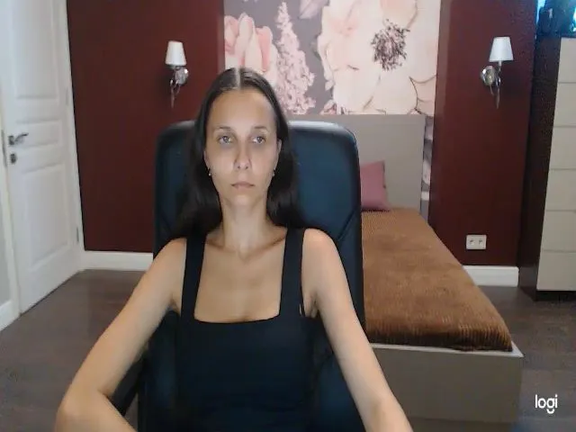 Live sex webcam photo for Emmy_Gray #258027342