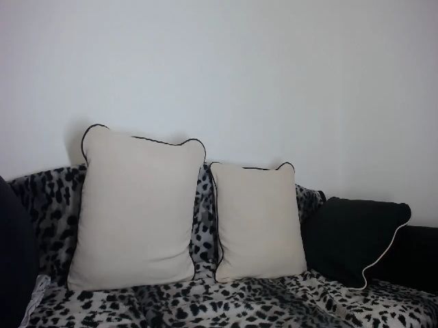 Live sex webcam photo for Ruby_nna #253225976