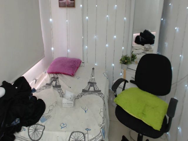 Live sex webcam photo for Soffy_phil #254217565