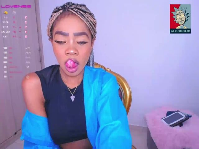 Live sex webcam photo for Aria_brown_ #252901271