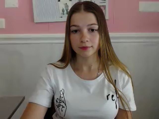 Live sex webcam photo for EmiStern #259839595