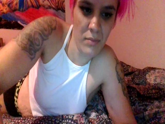 Live sex webcam photo for Potmommy222 #262935812