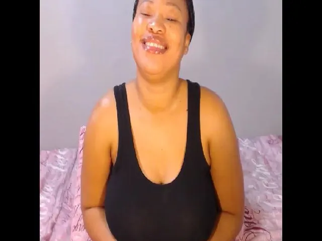 Live sex webcam photo for BigAreola26 #254408004