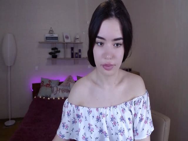 Live sex webcam photo for JessieBree #261204733