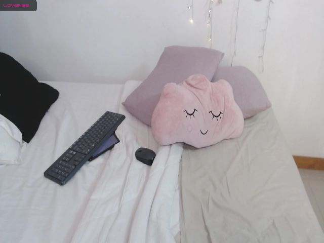 Live sex webcam photo for GiaElliot #255642651