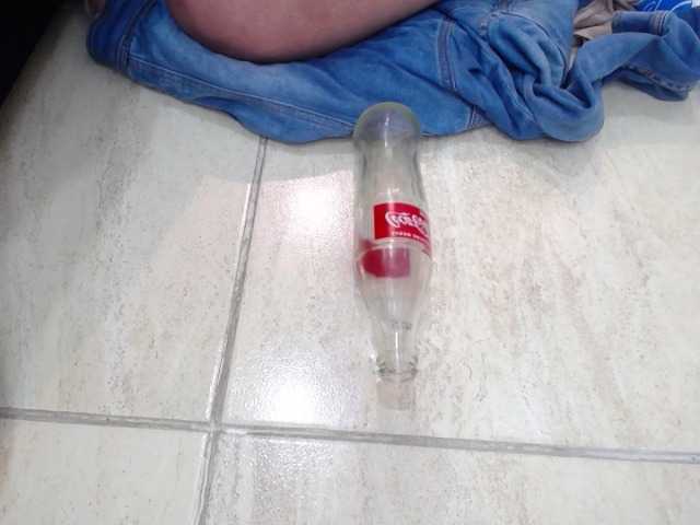 Live sex webcam photo for lola-vonnyroc #252590275