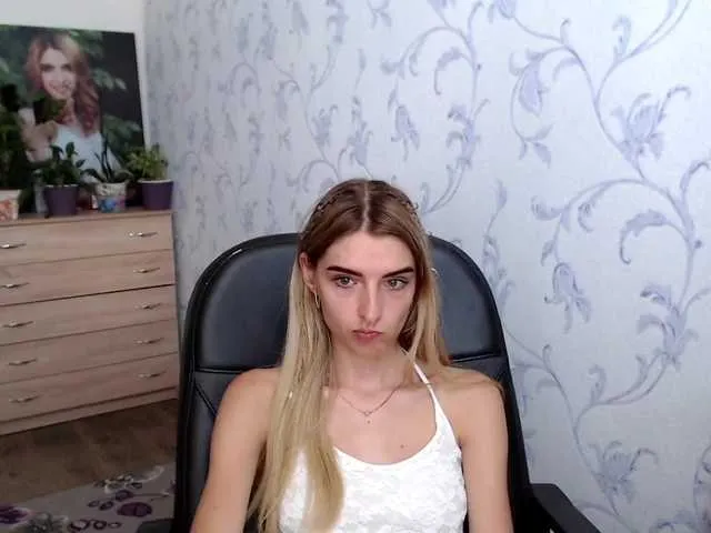 Live sex webcam photo for springibabby #250456838