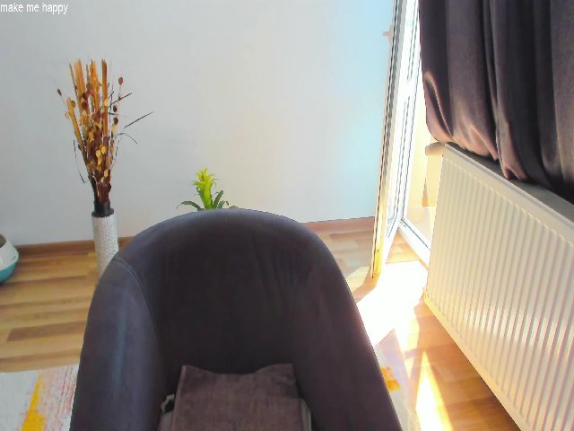 Live sex webcam photo for Roses_dream #255017052