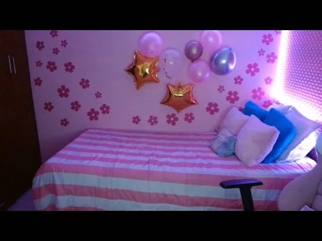 Live sex webcam photo for Karinadirtxx #264275177