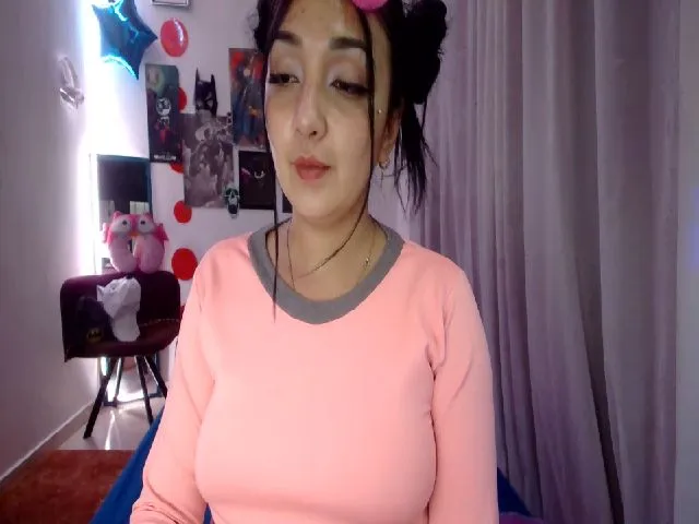 Live sex webcam photo for Sexy_lolas #262522386