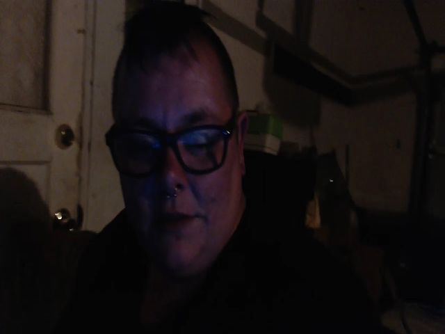 Live sex webcam photo for PunkChick420 #256236857