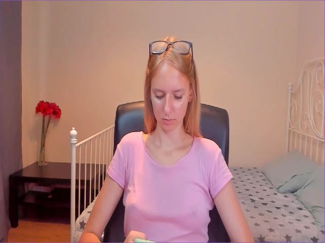 Live sex webcam photo for O1iv1a #252889207