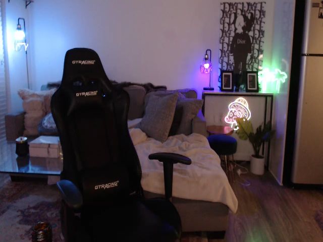 Live sex webcam photo for alexa #262909111