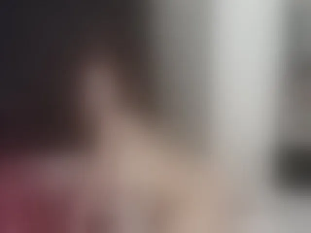 Live sex webcam photo for Redkendra #260478811