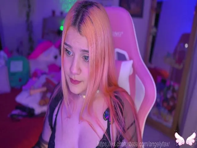 Live sex webcam photo for Angelytaxx #253289627